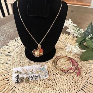 TM & WBEI Lot of Harry‎ Potter Gryffindor Necklace, Bangles and earrings